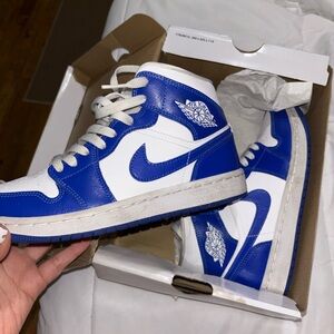 Jordan 1 Mid Women's Sneakers Blue and White DAMAGED BOX